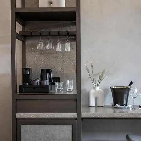 Aeonic & - Only Adults 5* אורנוס